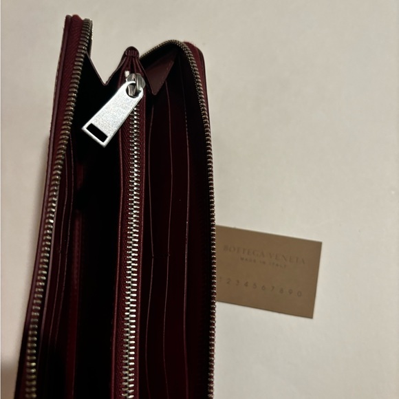 $800 bottega veneta  Leather wallet UNISEX - Picture 10 of 17
